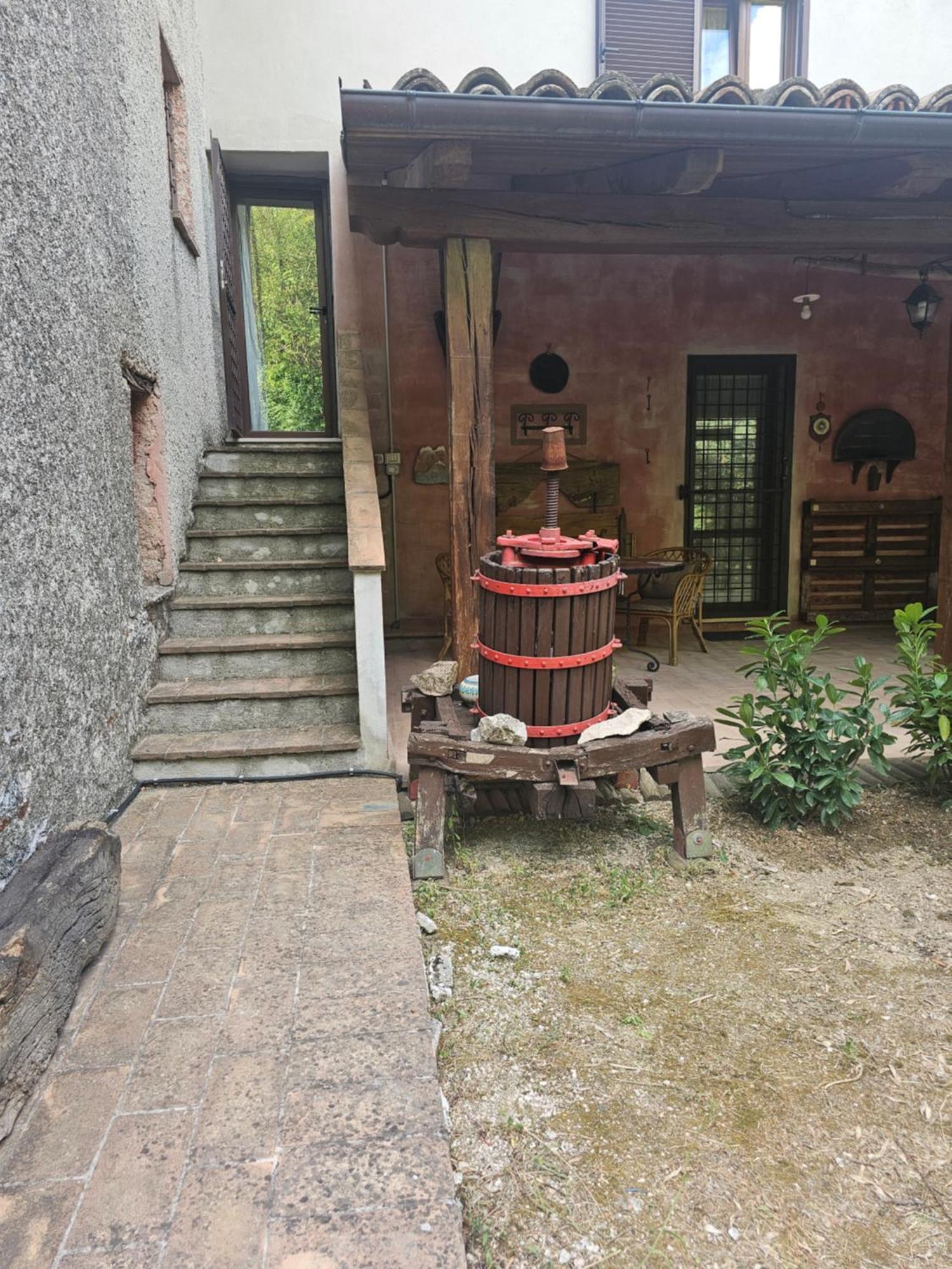La Rosa Dei Venti - Country House Fossato di Vico Экстерьер фото